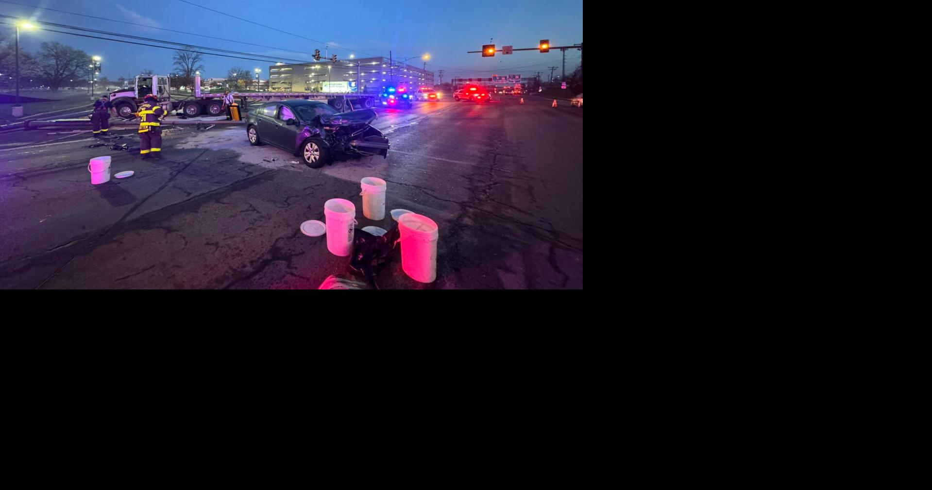 Traffic light knocked over after crash at entrance of Lehigh Valley Hospital in Salisbury Twp.
