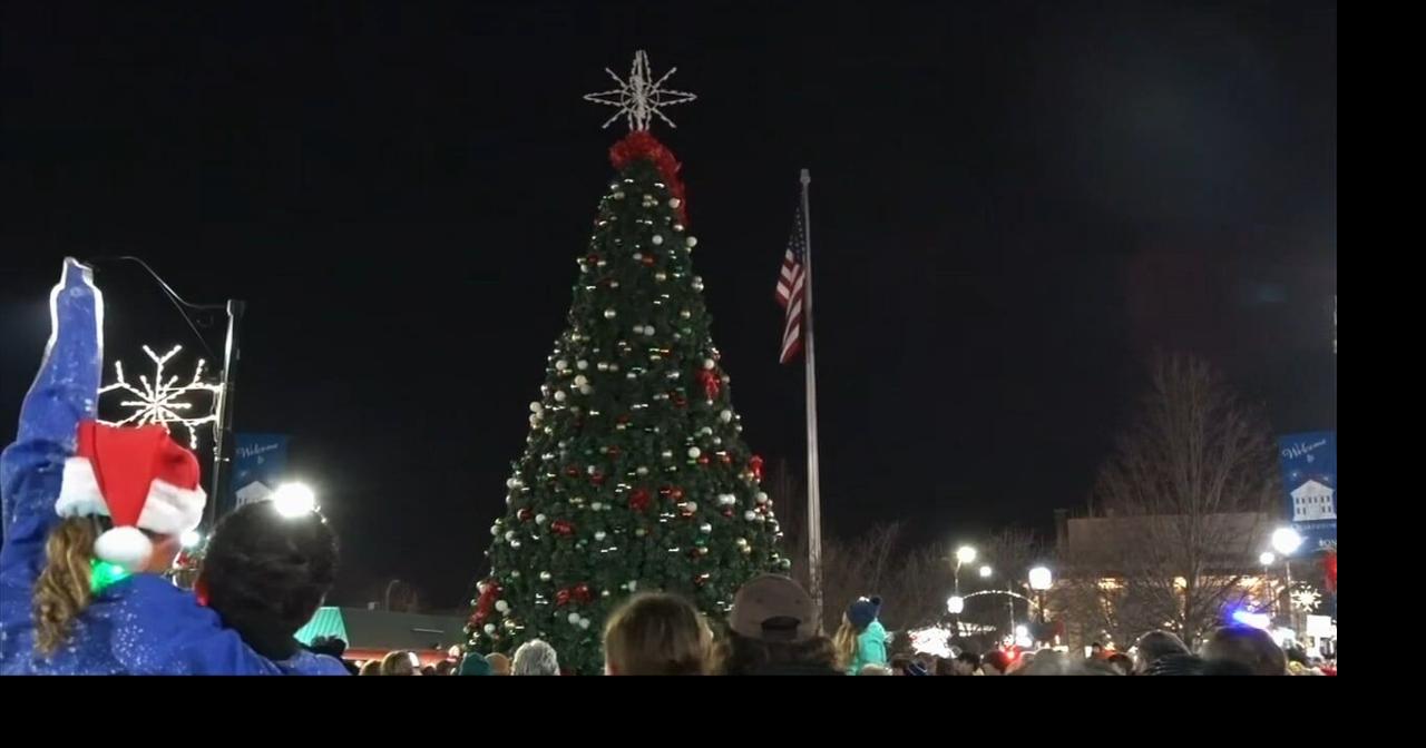Quakertown celebrates Christmas tree lighting