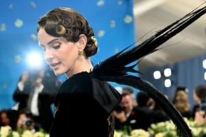 Lana Del Rey takes on Bond with new game title track