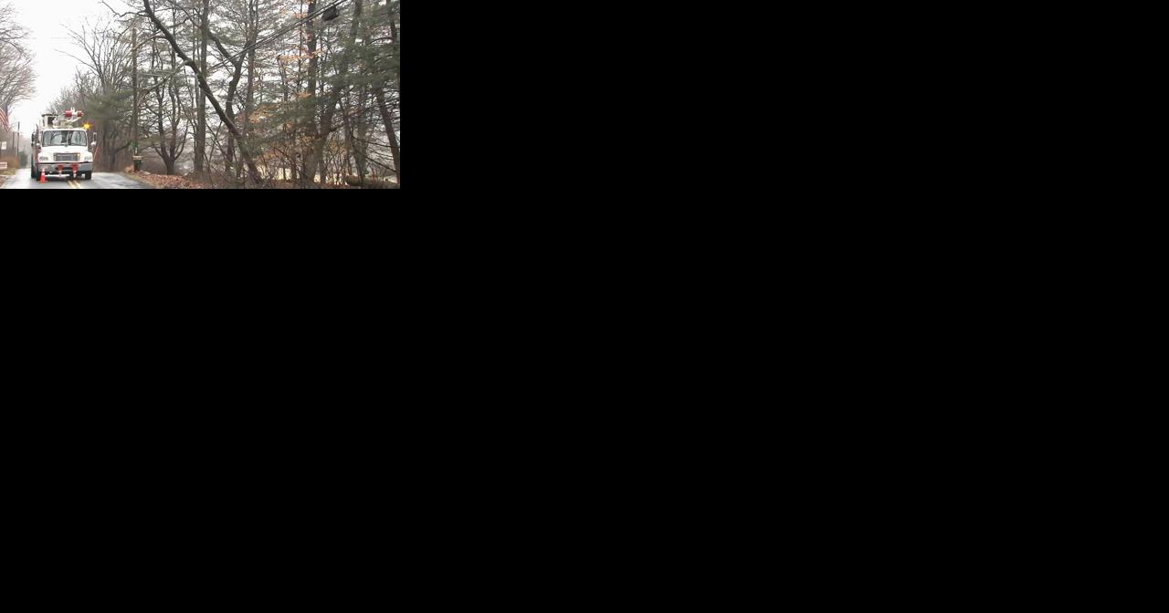 Crews work to restore customers' power, after heavy rain floods some Lehigh Valley roads, causes trees to fall on wires - Vimarsana News