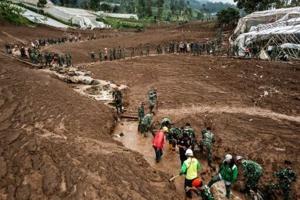 Indonesia landslide death toll rises to 17, dozens missing