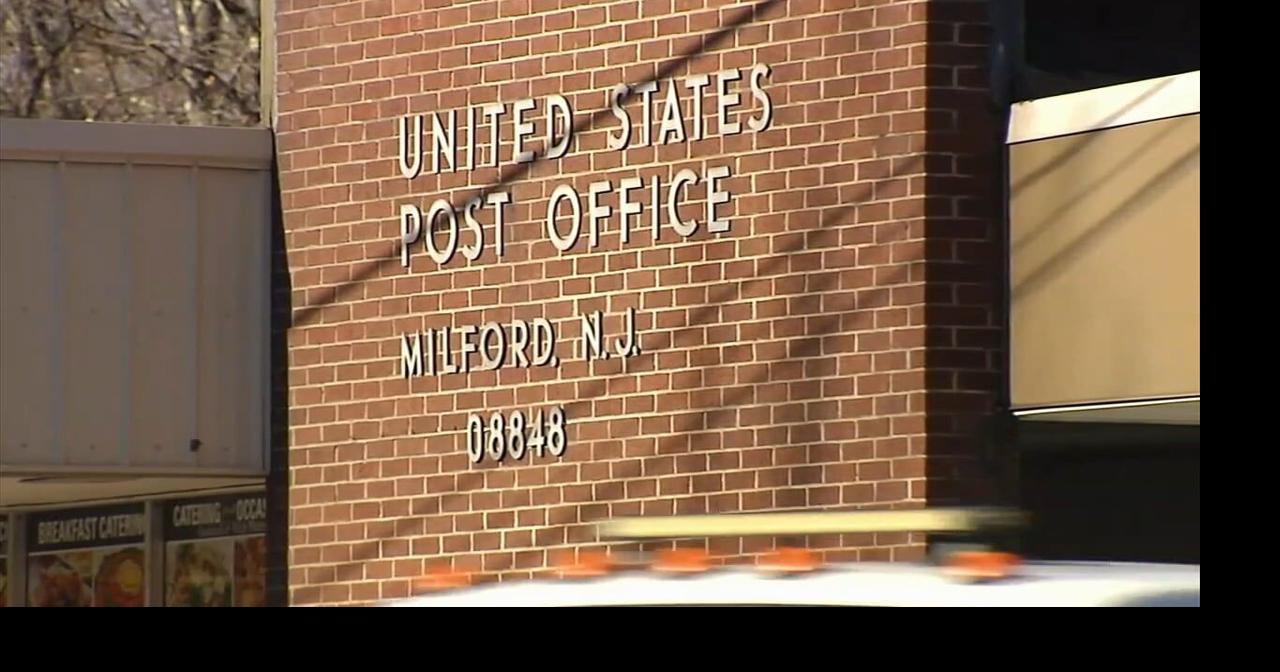 Residents complain of trapped mail in a temporarily closed post office ...