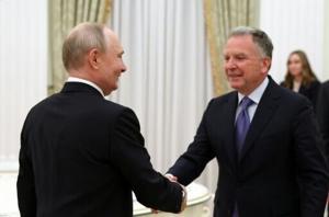 US negotiators meet Putin for high-stakes Ukraine talks
