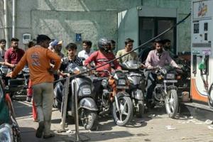 India plugs oil gap as Middle East supplies sink