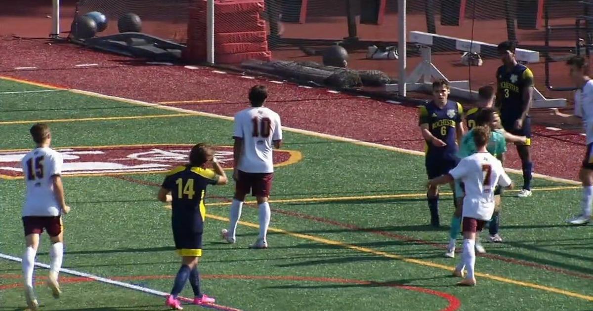 Alvernia men's soccer yields pair of late goals in loss to Rochester