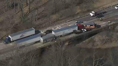 Crash Closes Pa Turnpike Northbound Between Lansdale Quakertown News Wfmz Com