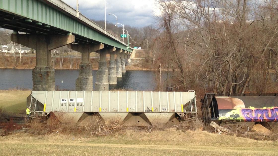 Train Derails In Northampton County Lehigh Valley Regional News Wfmz Com