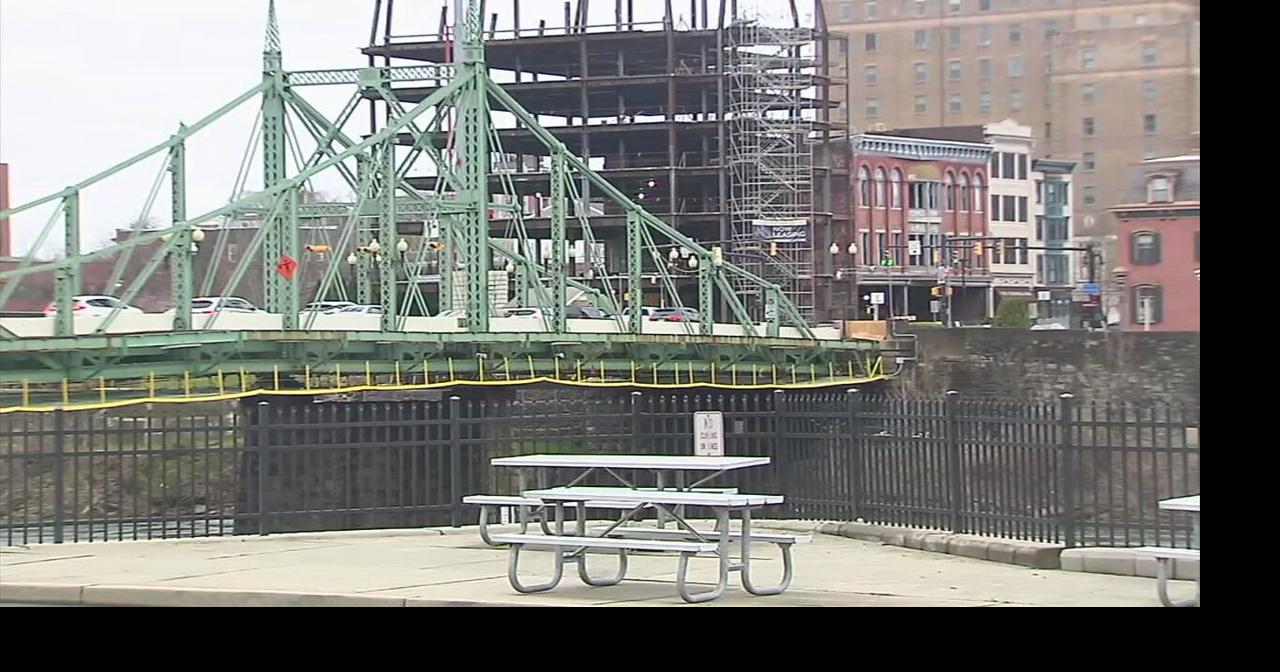 Bridge construction causes traffic backups in Phillipsburg, hurting