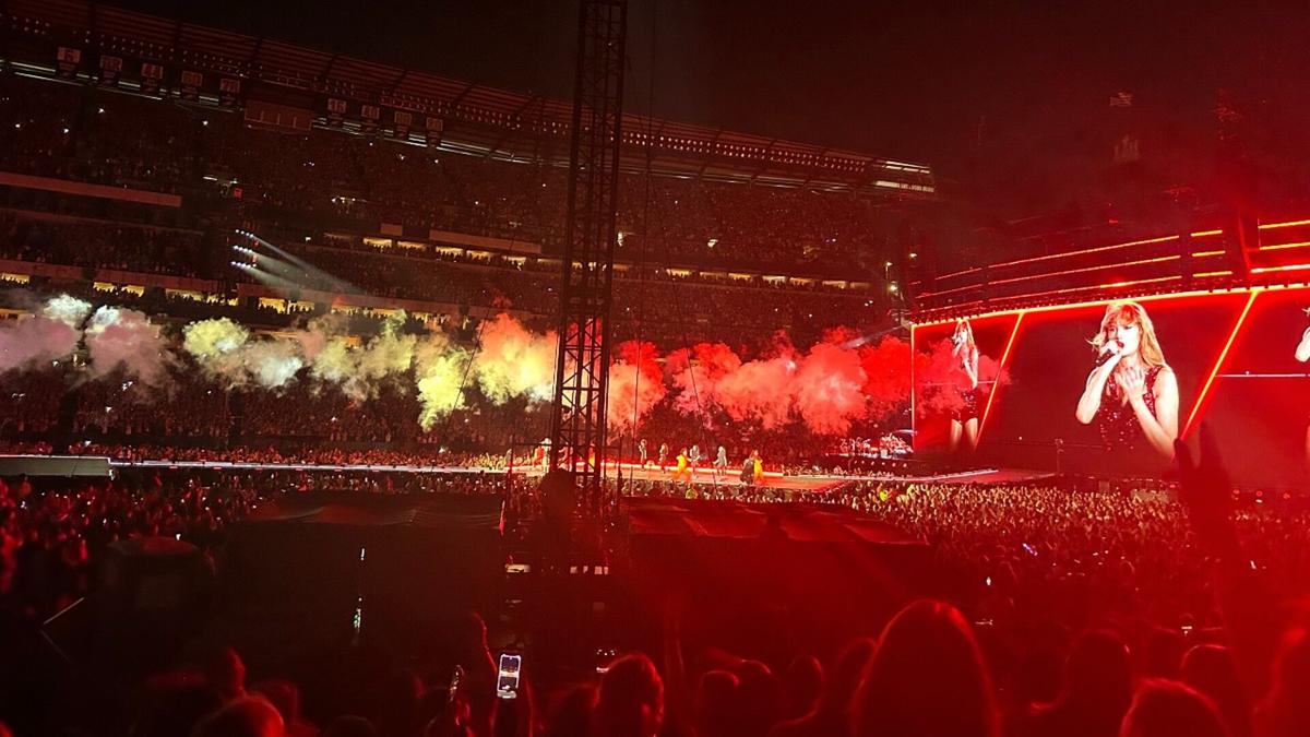 Taylor Swift puts her 'Reputation' on the line at the Linc