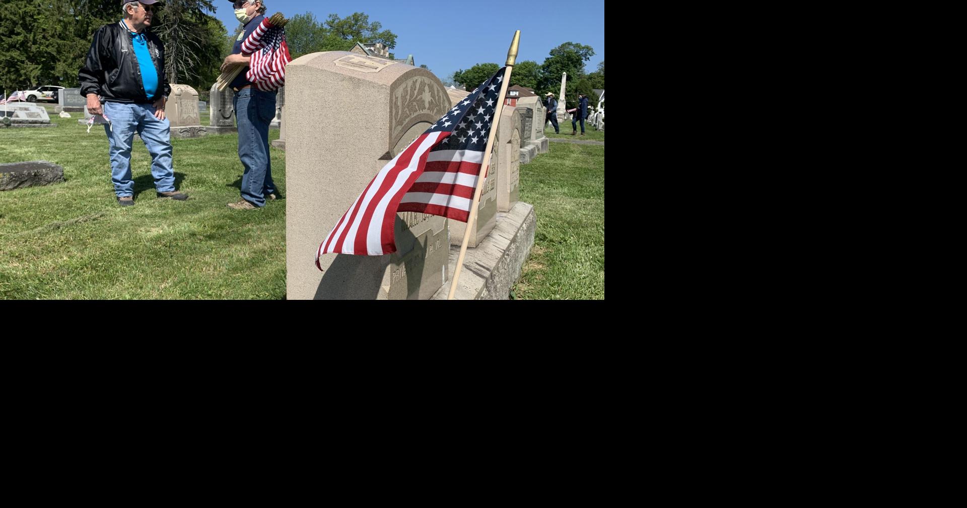 Volunteers place flags at cemetery ahead of Memorial Day | | wfmz.com