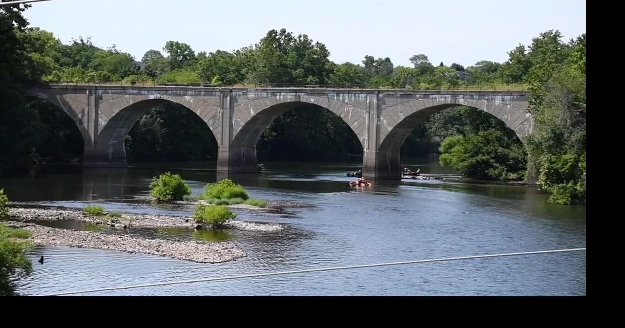 Teams recover body from Schuylkill River