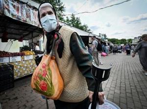 Russian pensioners turn to soup kitchen as war economy stutters