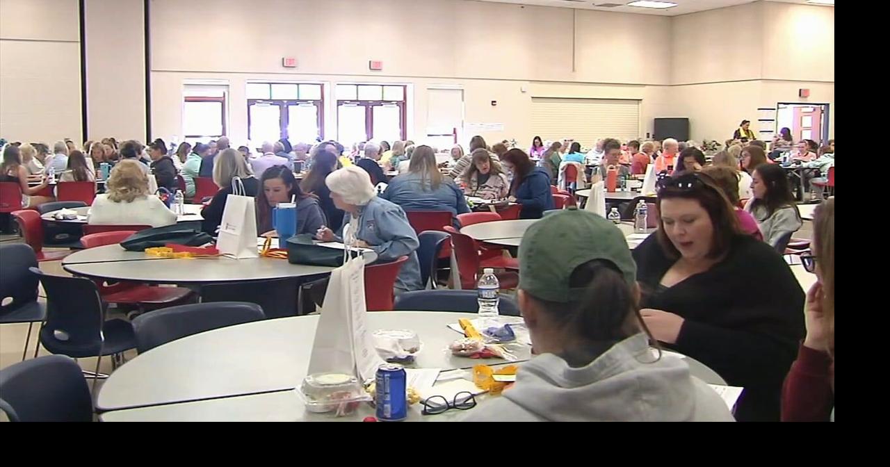 Exeter Township Woman's Club hosts fourth annual designer purse bingo fundraiser