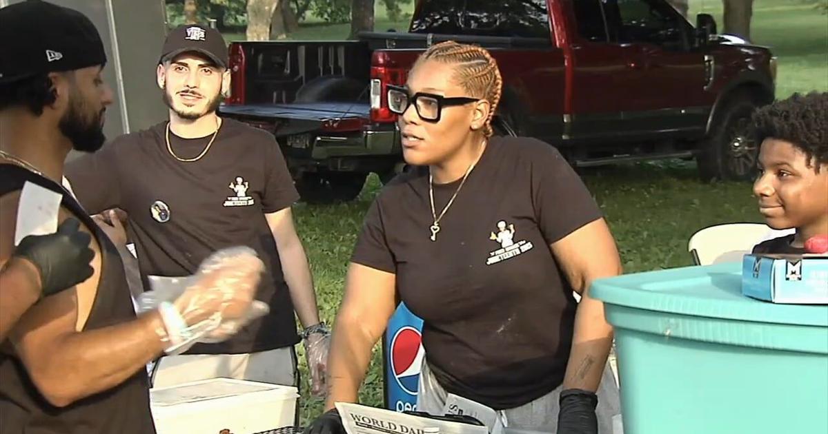 Hot weather challenges participants at Juneteenth basketball tournament in Allentown