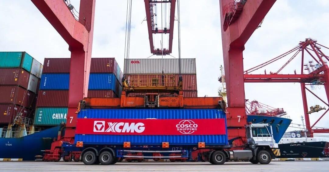 XCMG and COSCO SHIPPING Lines Deepen Strategic Partnership to Advance Integrated Global Supply Chains
