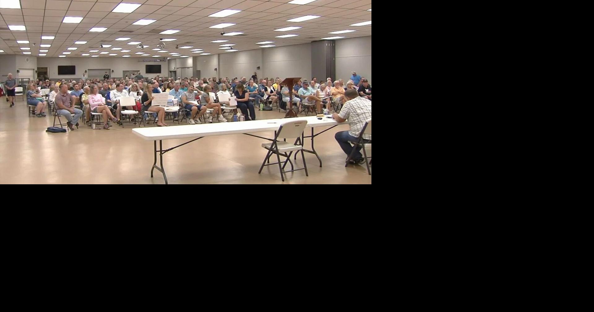 Residents pack Lower Mount Bethel meeting to weigh in on data center ordinance