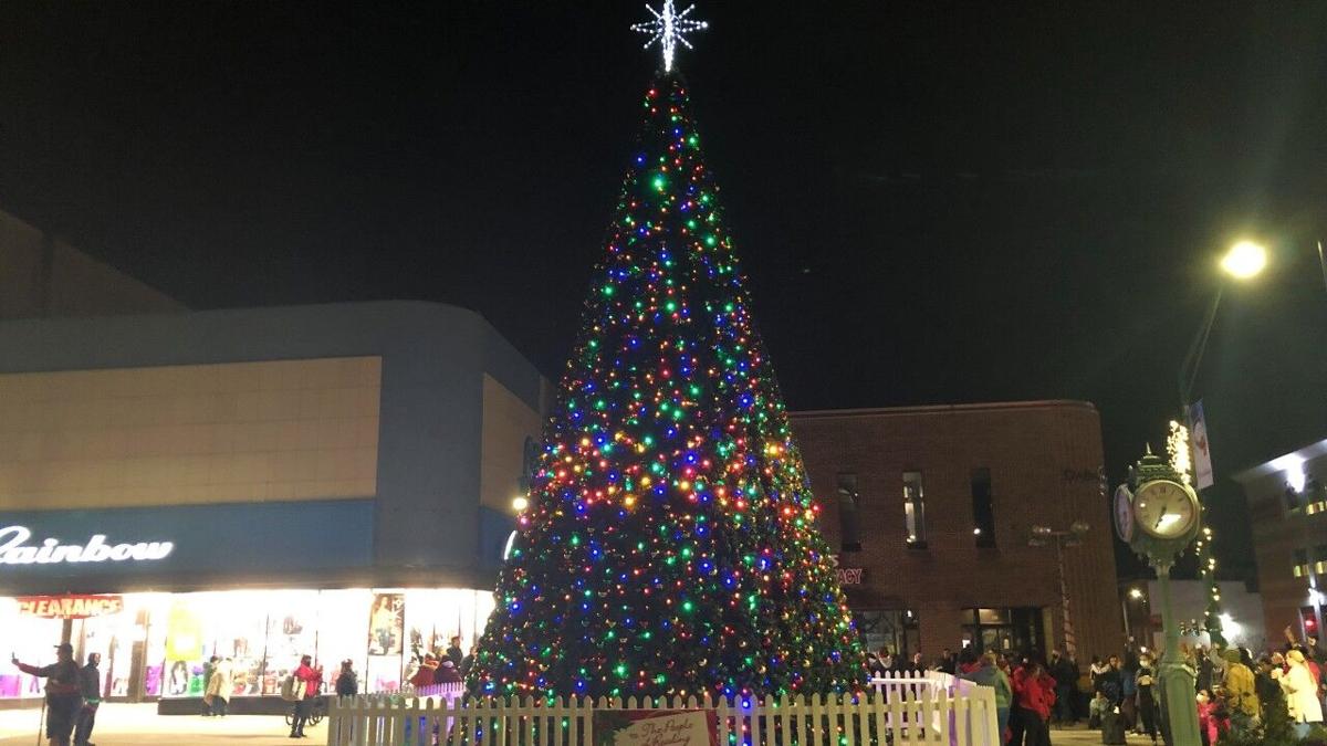 Photos 2021 Reading Holiday Lighting Celebration Berks Regional News Wfmz Com