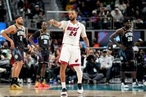Miami and Houston stretch NBA win streaks to four games