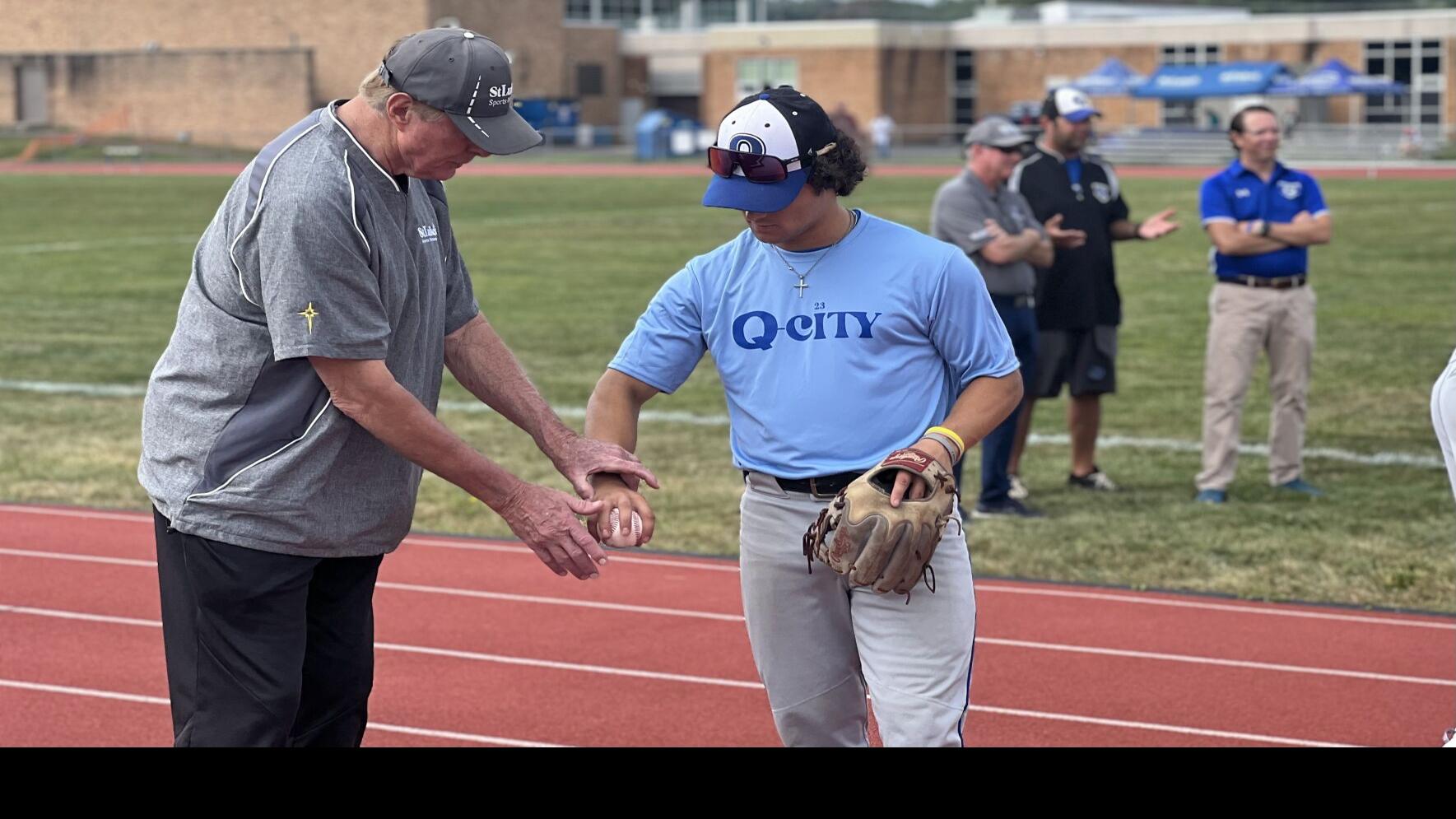 Quakertown high school baseball team gets pitching coaching from Steve
