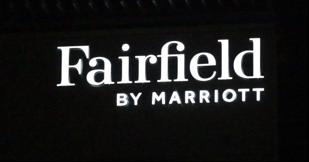 Fairfield inn and Suites in Upper Macungie Township sign