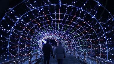 Lehigh Valley Christmas Station 2022 Things To Do: Christmas Lights Displays Open In Berks, Lehigh |  Out-And-About | Wfmz.com