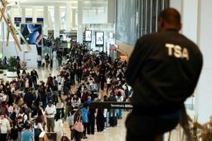 US Senate moves to end airport chaos