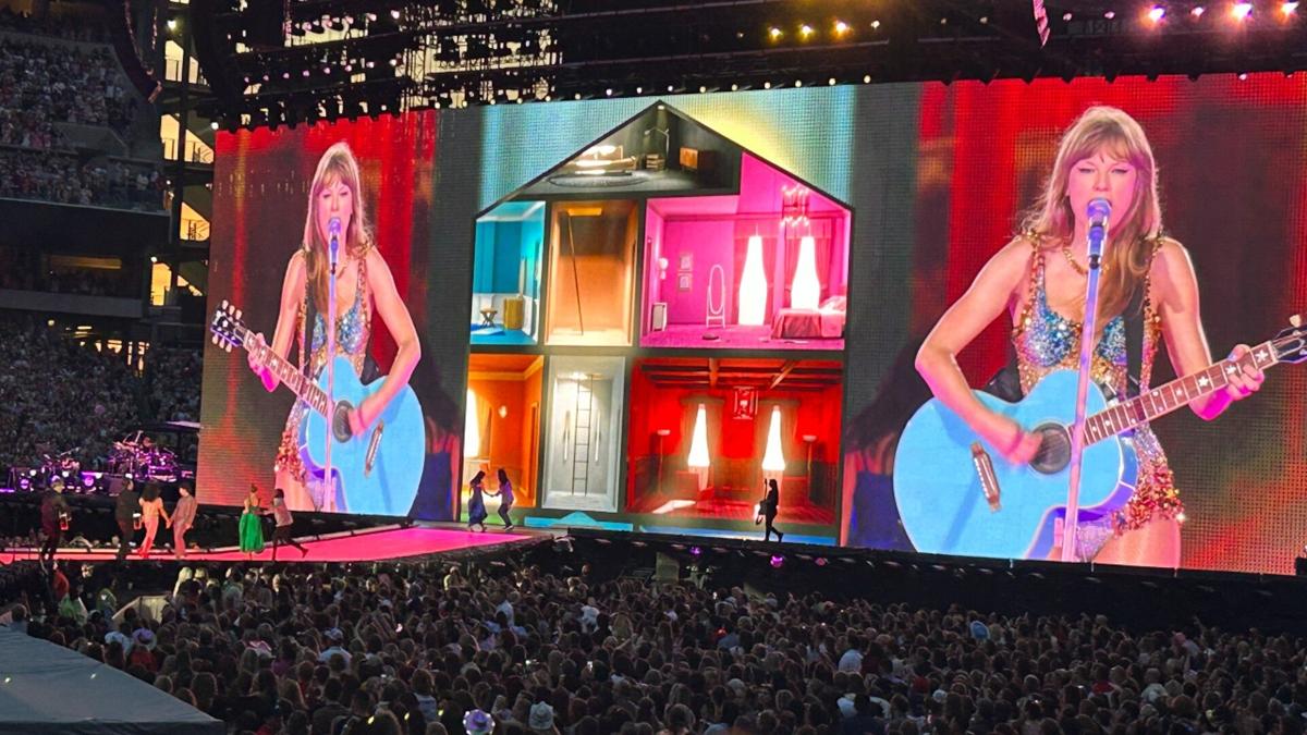 South Jersey artist creates new Taylor Swift mural on South Street in time  for the singer's Lincoln Financial Field concerts