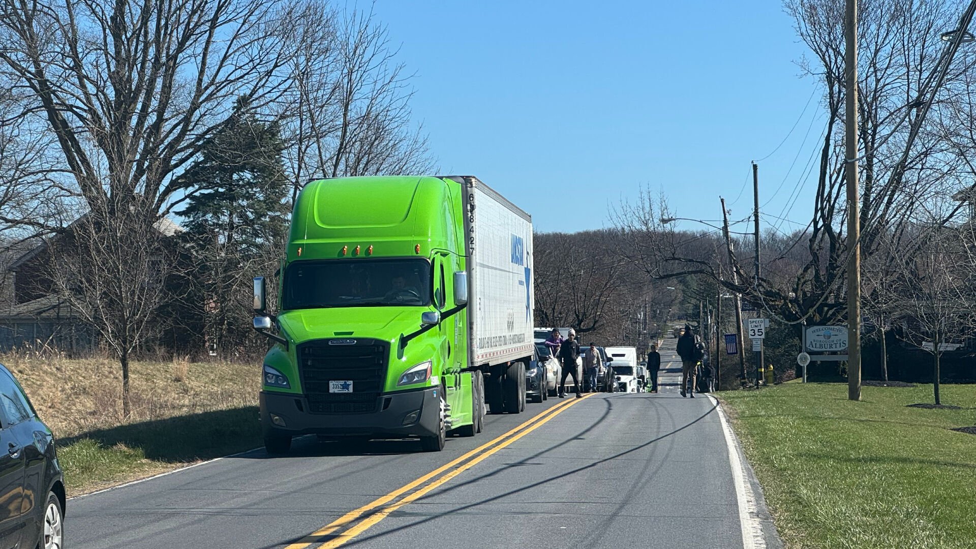 Suspicious package prompts evacuation and road closures in Lower Macungie; Allentown Bomb Squad called in for assistance | Lehigh Valley Regional News