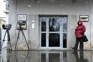 Russian police raid independent Novaya Gazeta media outlet