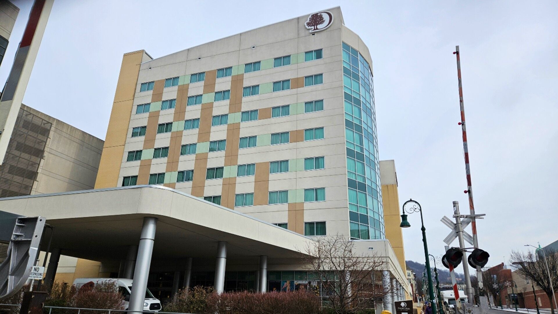 One dead, one in custody after overnight shooting at hotel in Berks Co ...
