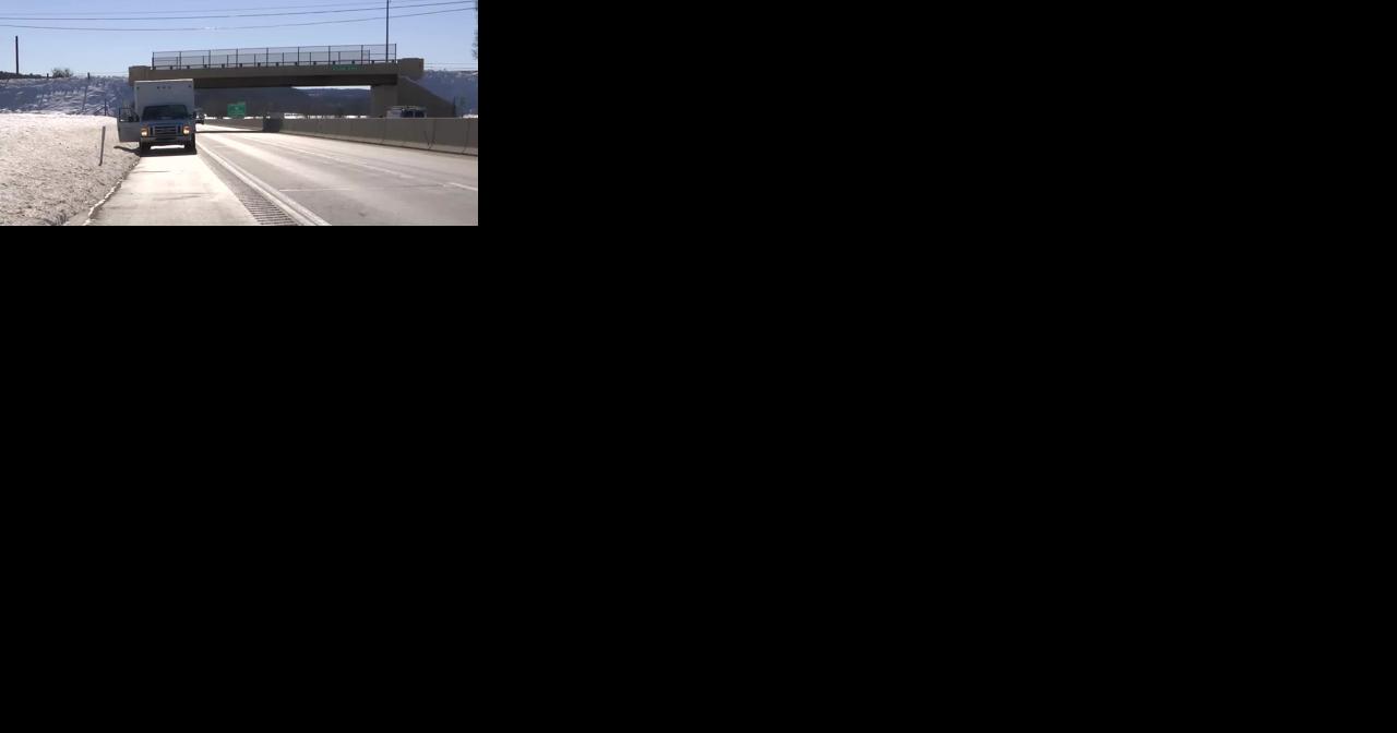 Box truck driver seriously injured after ice from tractor-trailer goes through windshield - Vimarsana News