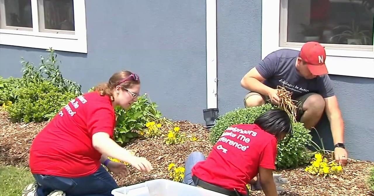KeyBank celebrates 32nd annual 'Neighbors Make the Difference Day' across the nation, including in Lehigh Valley | Lehigh Valley Regional News - Vimarsana News