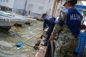 Mexico blames oil slick on illegal dumping