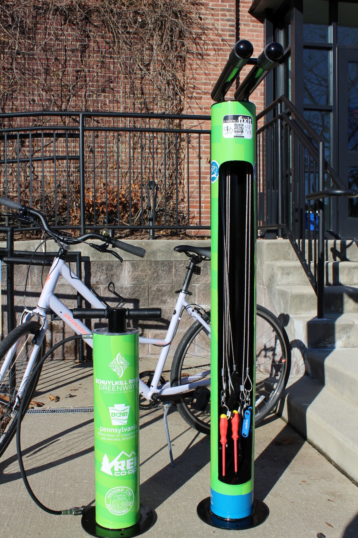 1st of several bicycle repair stations in place on SRT - 5De7D7347068b.image