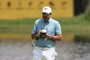 Mickelson withdraws from Masters over family matter