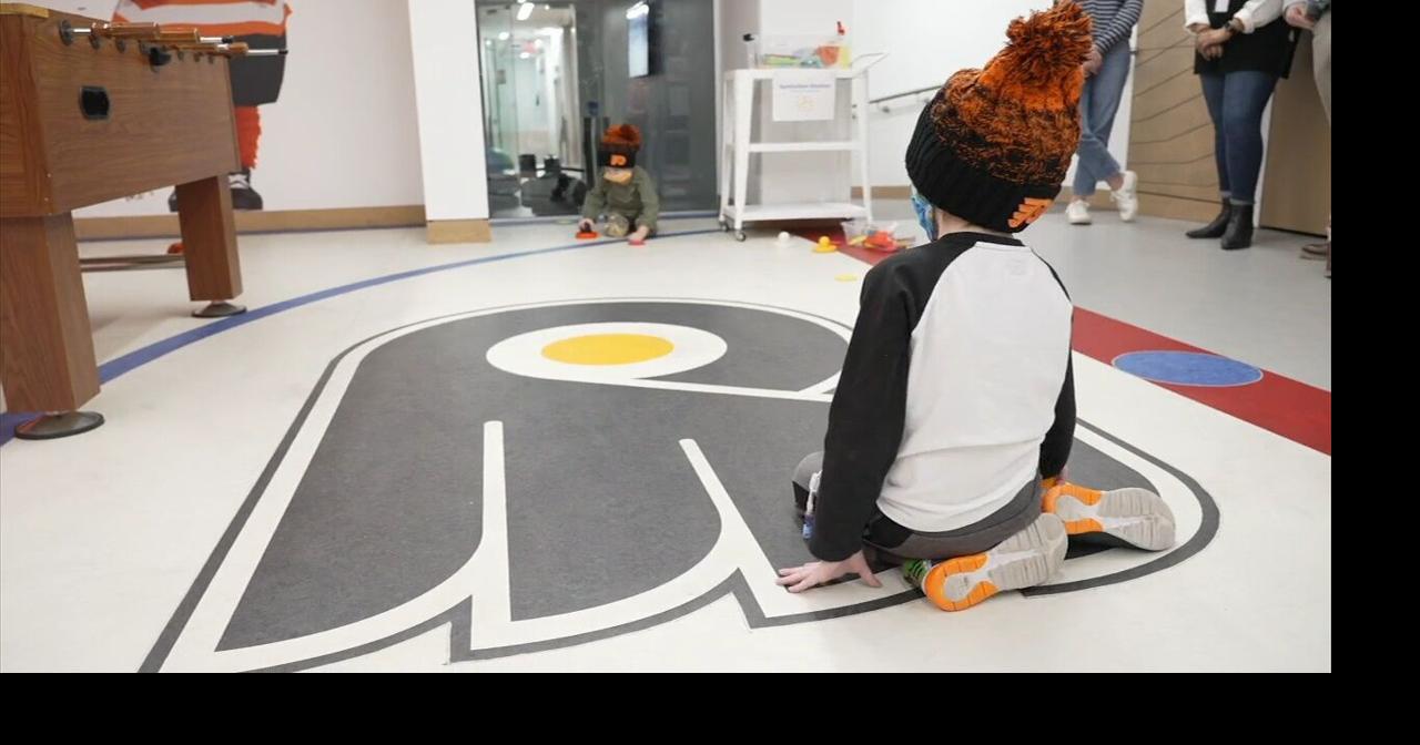 flyers-player-visits-ronald-mcdonald-house-in-philadelphia-good-news