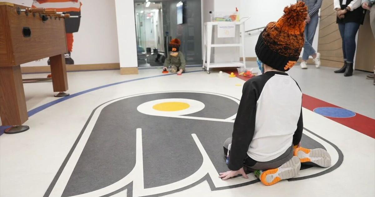 Flyers Player Visits Ronald McDonald House In Philadelphia Good News flyers-player-visits-ronald-mcdonald-house-in-philadelphia-good-news