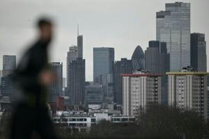 UK economy struggles for growth in fresh blow to government
