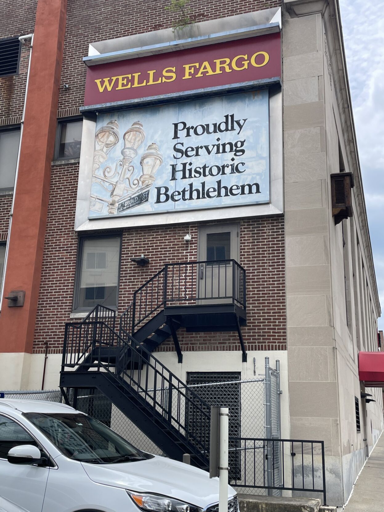 Broad And Lehigh Welfare Office - cekmrj0