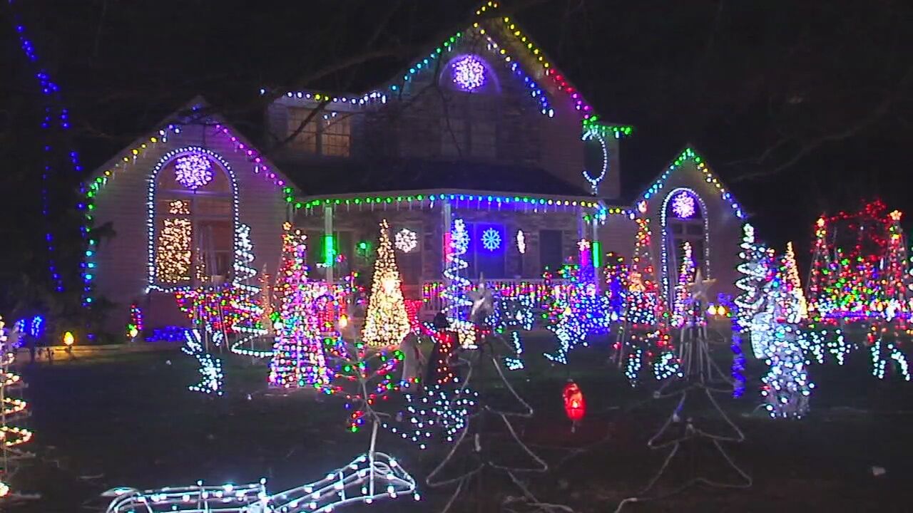 Family reacts to winning WFMZ's best holiday lights display - Vimarsana News