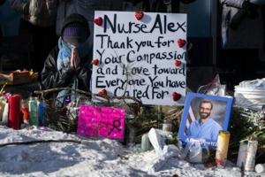 Minneapolis locals pay respects to man killed by US agents