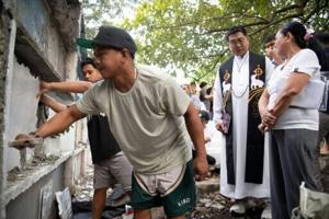 Families of Duterte's drug war victims eye Hague hearing hopefully