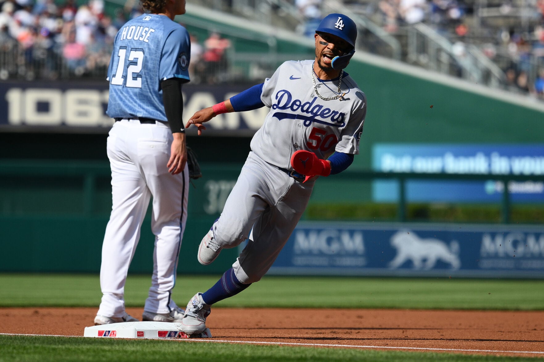 Mookie Betts set to return from strained oblique when Dodgers open ...