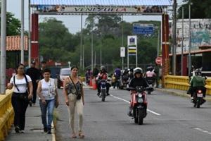 Relief mixed with fear as Venezuelans cross into Colombia