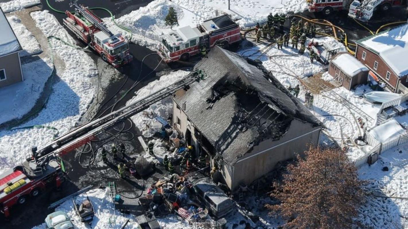 Bucks County fire roars through roof of building | Upper Bucks County ...