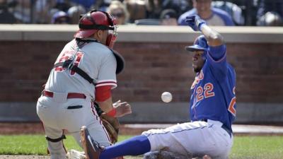 Phillies Catcher Carlos Ruiz Leaves Mark on World Series - The New York  Times