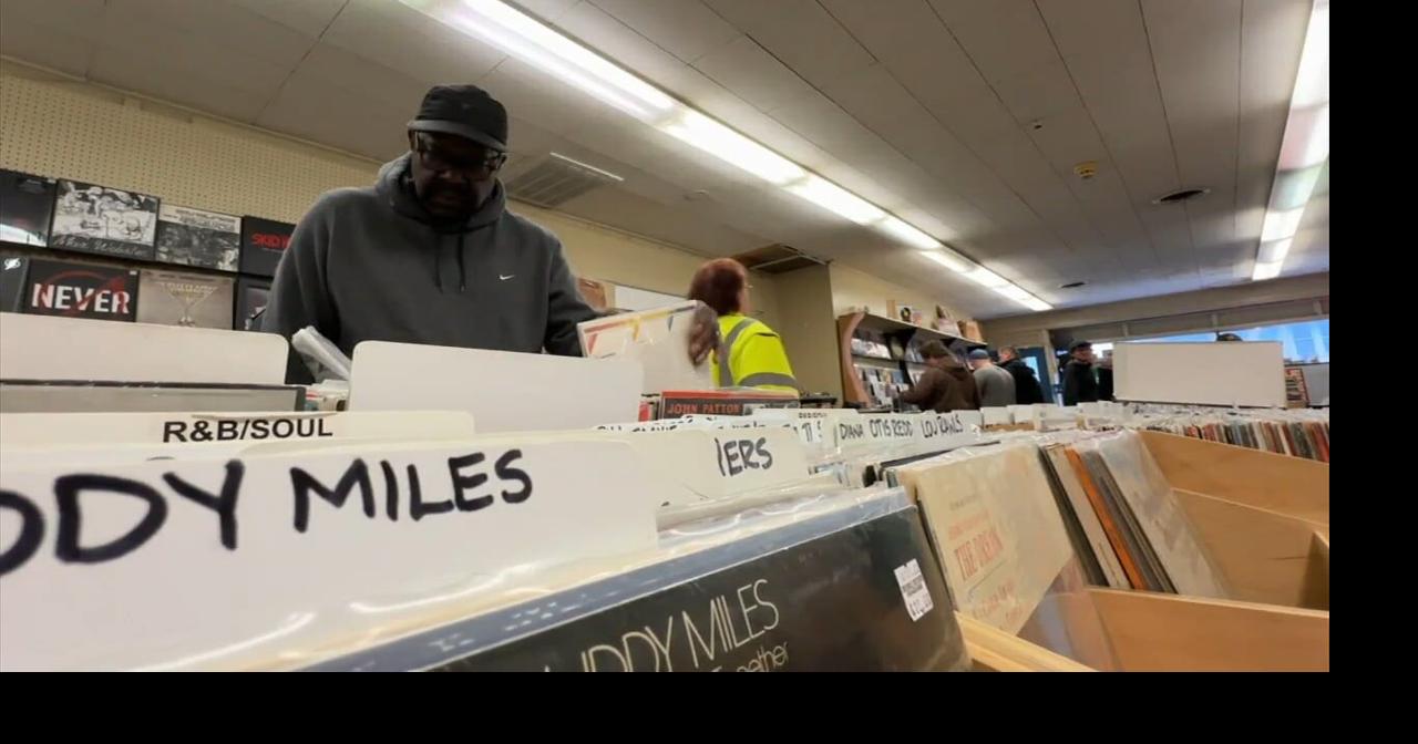 Customers take their final spin around Allentown record store that's