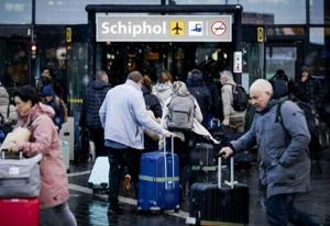 Amsterdam airport offers airline discounts over fuel costs