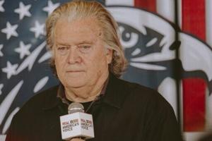 US Justice Dept pushes to overturn ex-Trump aide Bannon's conviction
