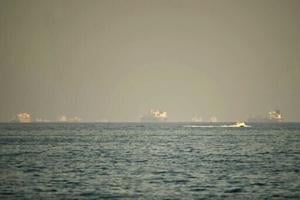 Dilemma over crossings as fate of Hormuz ships remains uncertain
